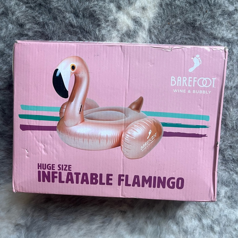 NEW: Inflatable Pink Flamingo Pool Floaty Barefoot